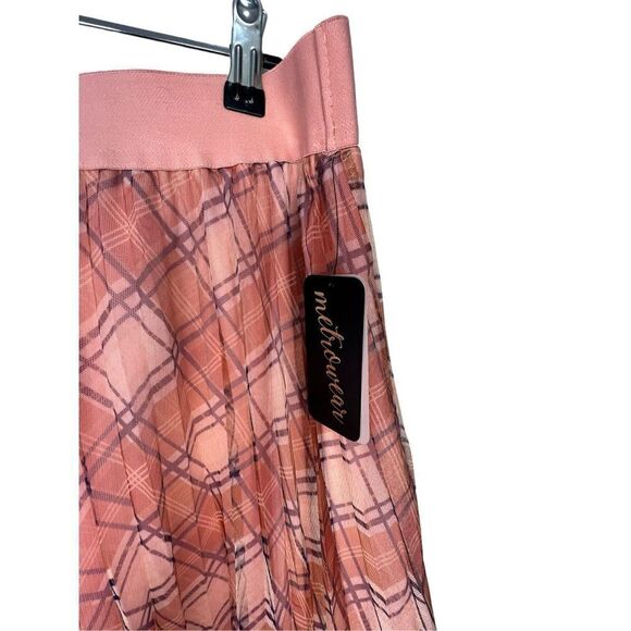 NWT Meteowear Plaid Pink And Purple Skirt With Tule Outer Lining - Picture 2 of 5